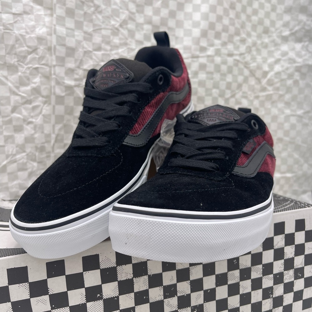 Vans WMNS Kyle Walker
Corduroy Tie-Dye/Black/White Sneakers 
VN0A5JIEX4C - Picture 5 of 16